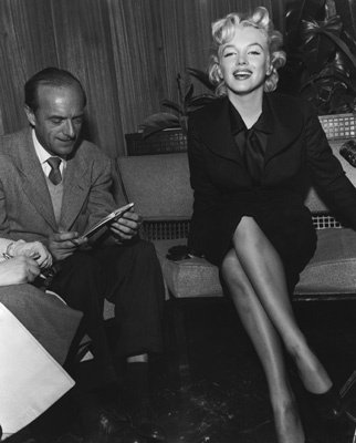 Фото - Мэрилин Монро: 322x400 / 23 Кб