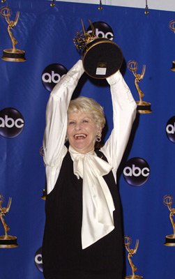 Фото - Элейн Стритч: 251x400 / 22 Кб