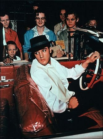 Фото - Элвис Пресли: 333x450 / 37 Кб