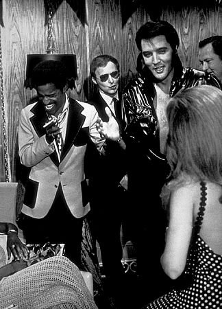 Фото - Элвис Пресли: 324x450 / 45 Кб