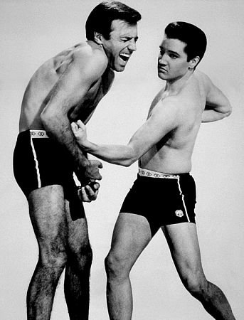 Фото - Элвис Пресли: 343x450 / 32 Кб