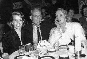 Фото - Розмари Клуни: 306x208 / 17 Кб