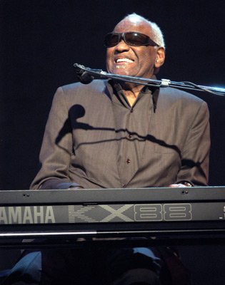 Фото - Рэй Чарльз: 315x400 / 24 Кб