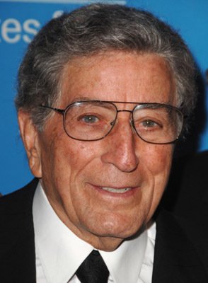 Фото - Тони Беннетт: 294x400 / 23 Кб