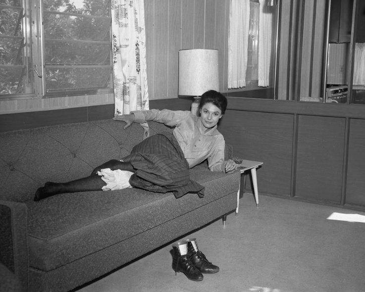 Фото - Энн Бэнкрофт: 737x590 / 74 Кб