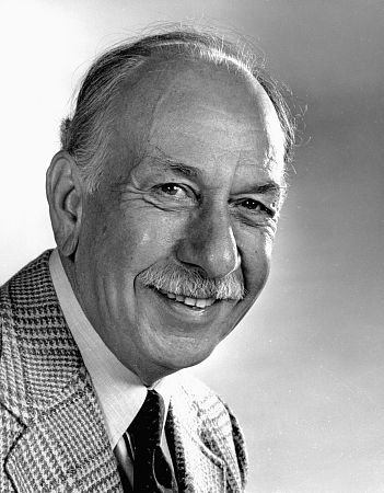 Фото - Хосе Феррер: 351x450 / 37 Кб