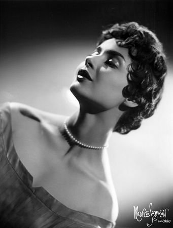 Фото - Кэрол Лоуренс: 341x450 / 20 Кб