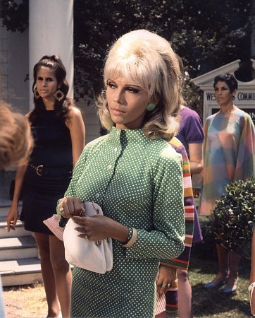 Фото - Нэнси Синатра: 362x450 / 52 Кб