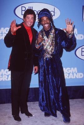 Фото - Уэйн Ньютон: 269x400 / 25 Кб