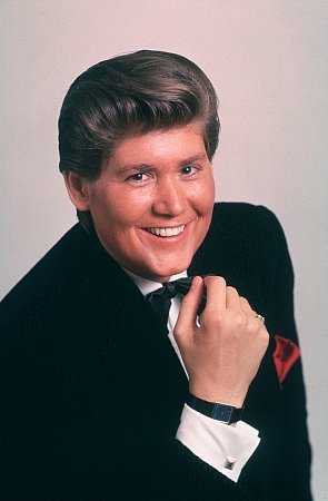 Фото - Уэйн Ньютон: 295x450 / 22 Кб