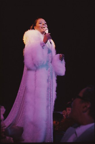 Фото - Дайана Росс: 329x500 / 17 Кб