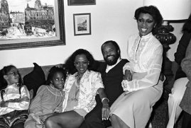 Фото - Дайана Росс: 269x181 / 16 Кб