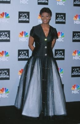 Фото - Дайонн Уорвик: 259x400 / 21 Кб