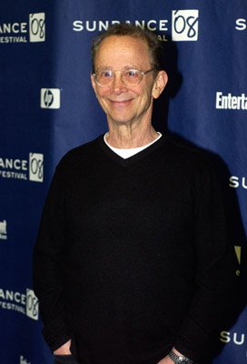 Фото - Джоэл Грей: 272x400 / 18 Кб