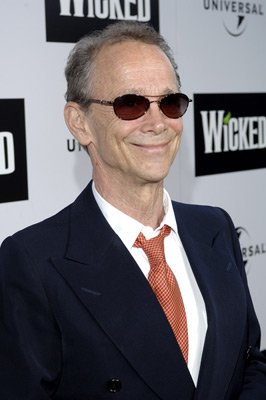 Фото - Джоэл Грей: 266x400 / 20 Кб