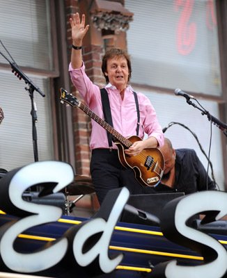 Фото - Пол МакКартни: 326x400 / 33 Кб