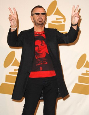 Фото - Ринго Старр: 309x400 / 22 Кб