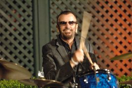 Фото - Ринго Старр: 266x177 / 15 Кб