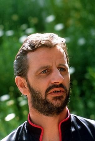 Фото - Ринго Старр: 303x450 / 25 Кб