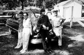 Фото - Ринго Старр: 295x193 / 25 Кб