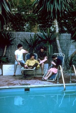 Фото - Ринго Старр: 301x450 / 43 Кб