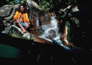 Фото - Джордж Харрисон: 321x229 / 21 Кб