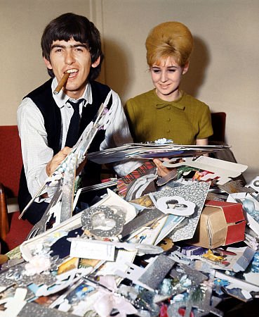 Фото - Джордж Харрисон: 369x450 / 53 Кб