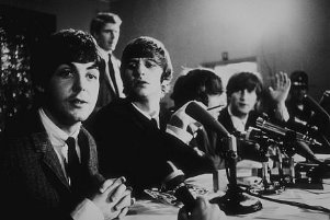 Фото - Джон Леннон: 301x201 / 17 Кб