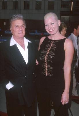 Фото - Тони Кертис: 274x400 / 16 Кб