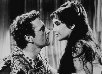 Фото - Ричард Бертон: 328x239 / 24 Кб