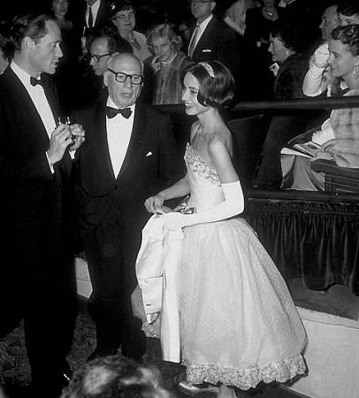 Фото - Одри Хепберн: 406x450 / 38 Кб