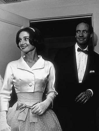 Фото - Одри Хепберн: 340x450 / 33 Кб