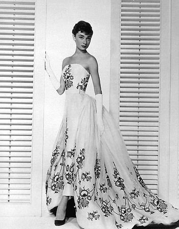 Фото - Одри Хепберн: 352x450 / 43 Кб