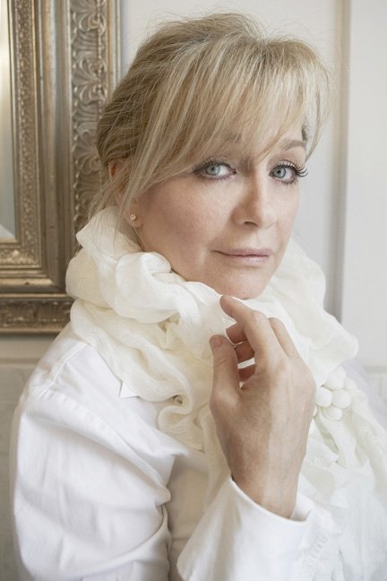 Фото - Патти Д’Арбанвиль: 432x648 / 44 Кб