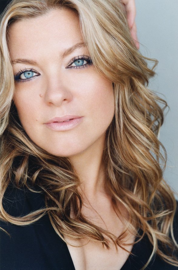 Фото - Сабрина Дженнарино: 587x886 / 102 Кб