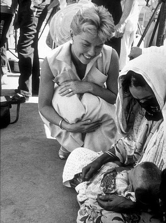 Фото - Дорис Дэй: 335x450 / 49 Кб