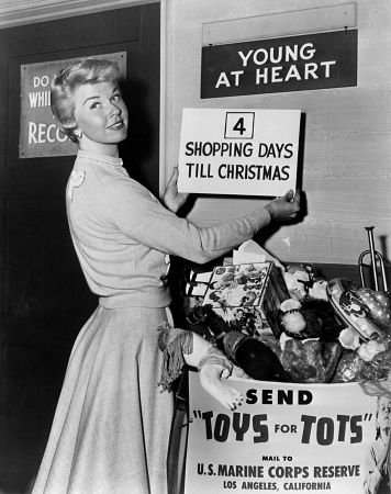 Фото - Дорис Дэй: 356x450 / 41 Кб