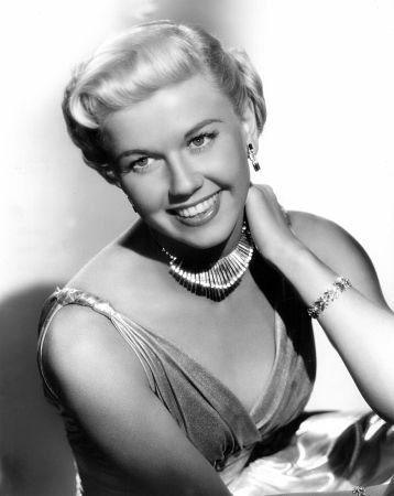 Фото - Дорис Дэй: 358x450 / 24 Кб