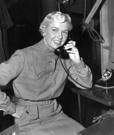 Фото - Дорис Дэй: 380x450 / 47 Кб