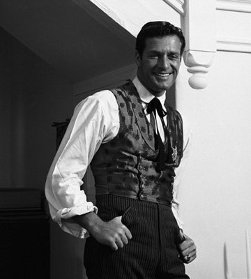 Фото - Хью О‘Брайан: 360x400 / 24 Кб