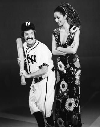 Фото - Шер: 332x420 / 25 Кб