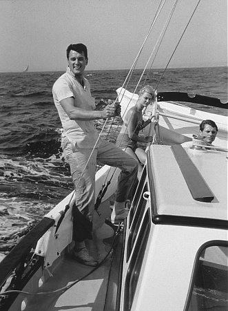 Фото - Рок Хадсон: 331x450 / 41 Кб