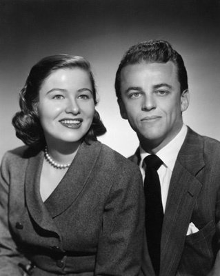 Фото - Нэнси Олсон: 319x400 / 23 Кб