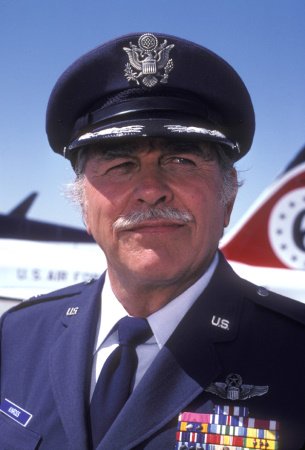 Фото - Хауард Кил: 305x450 / 26 Кб