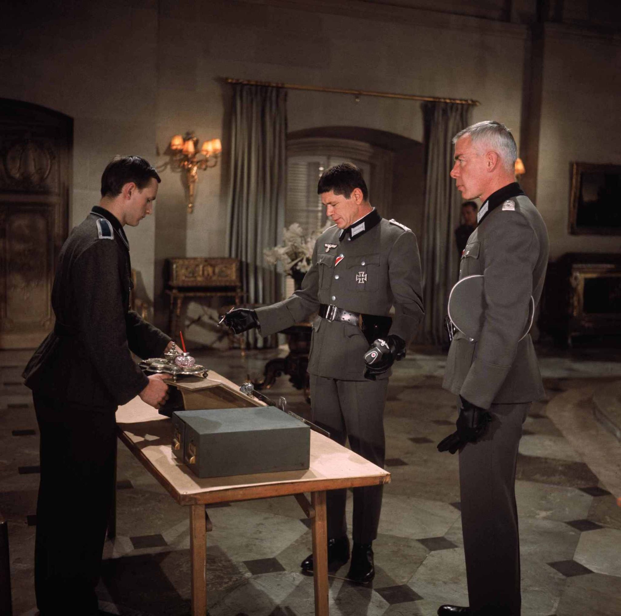 Фото - Ли Марвин: 2032x2016 / 371 Кб