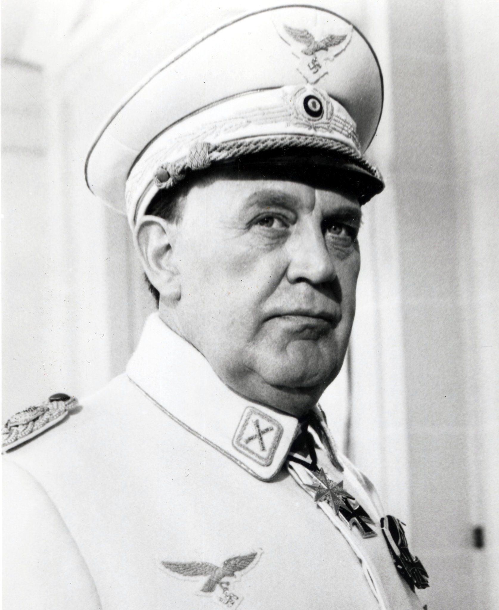 Фото - Джосс Экленд: 1674x2048 / 317 Кб