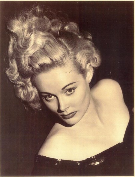 Фото - Анджела Стивенс: 450x587 / 50 Кб