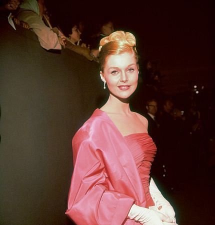 Фото - Кэрол Лайнли: 430x450 / 24 Кб