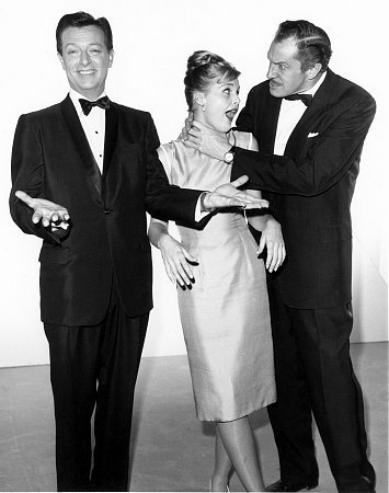 Фото - Кэрол Лайнли: 355x450 / 32 Кб