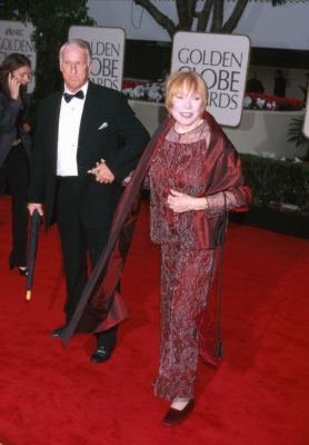 Фото - Ширли МакЛейн: 278x400 / 21 Кб